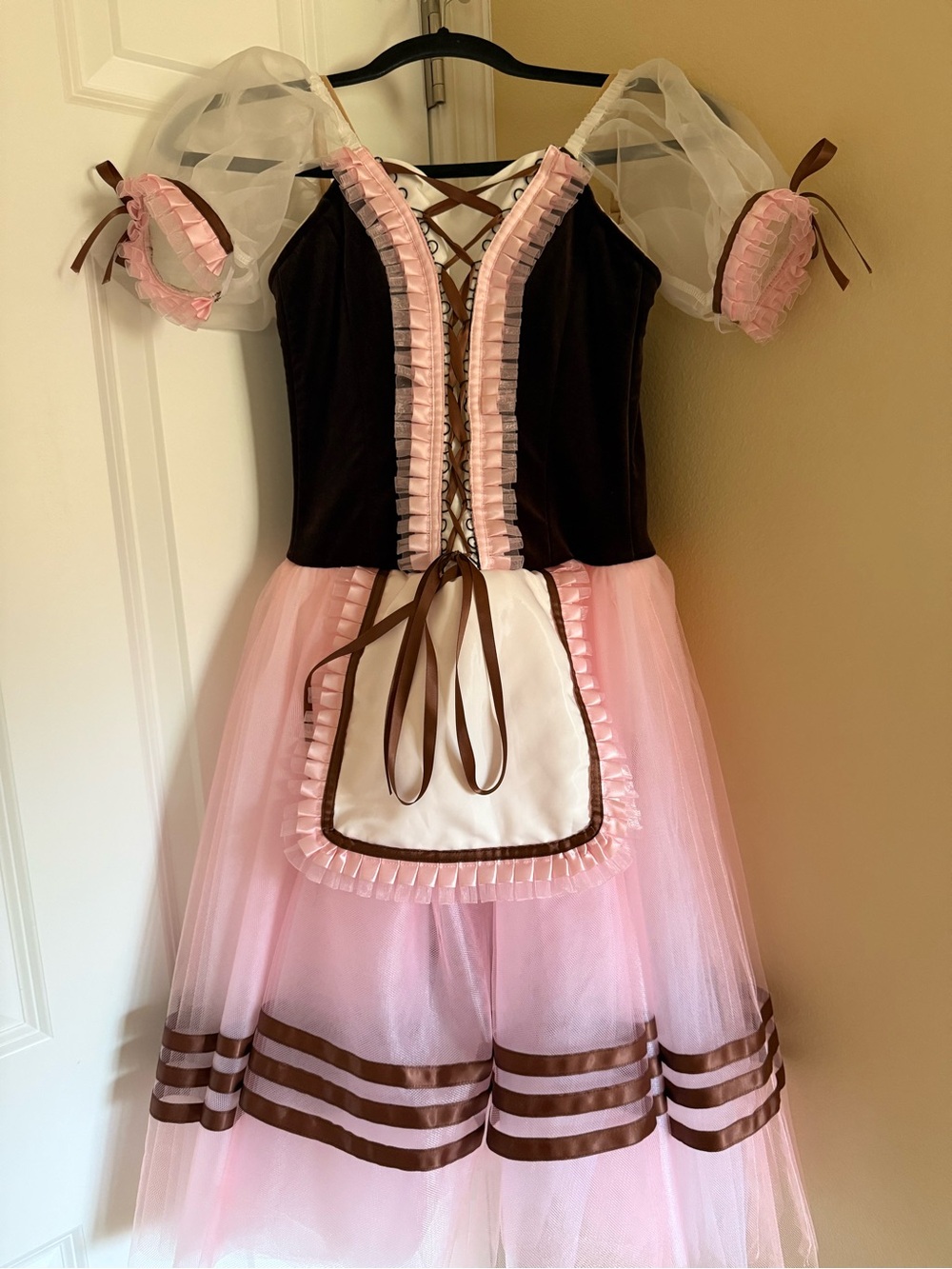 Beautiful ballet tutu, perfect for Giselle, la Fille Mal Gardee or Coppelia